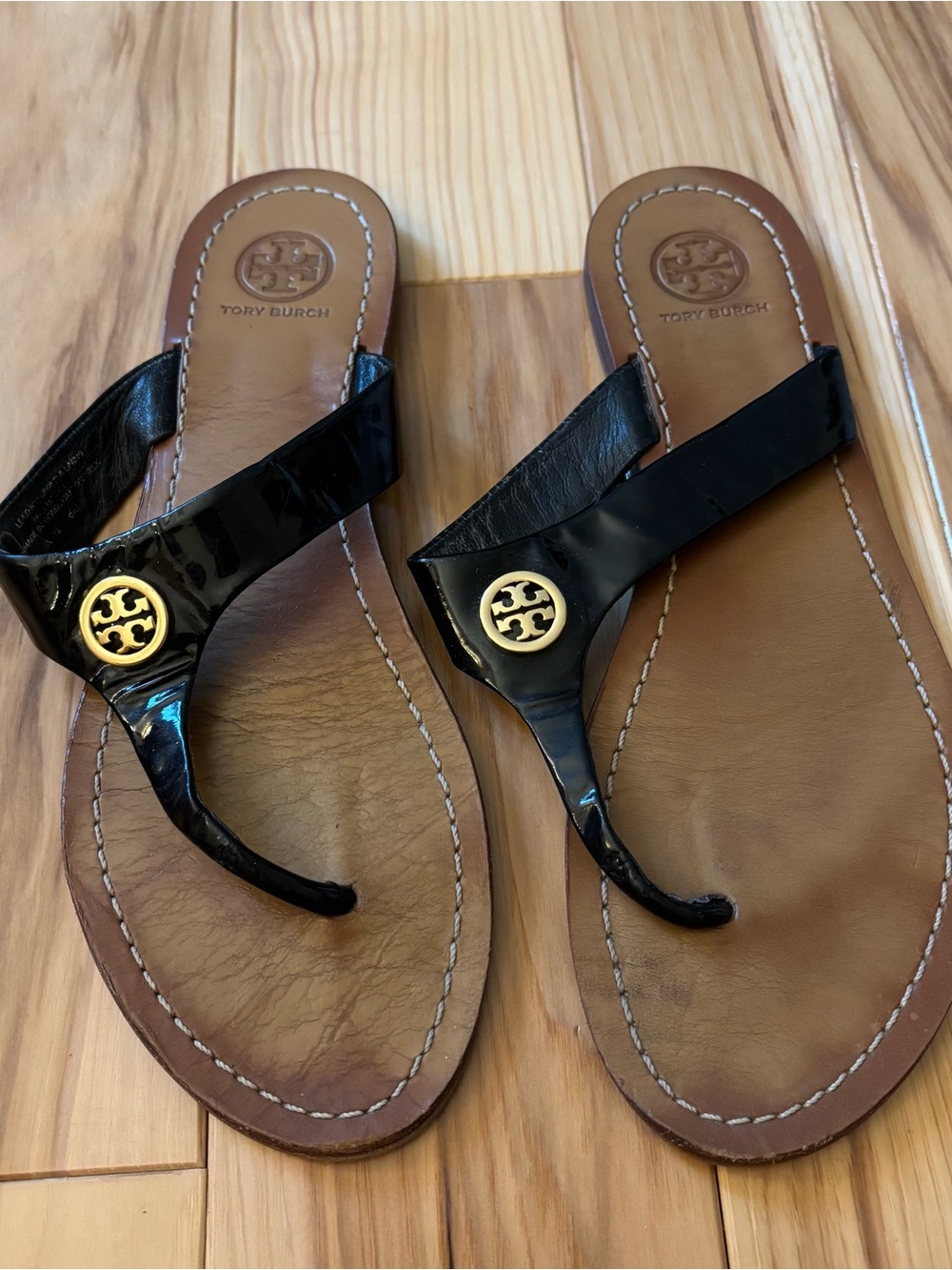 Tory Burch Cameron Black Patent Leather Thong Sandals